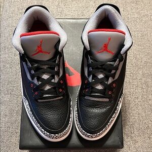 Air Jordan 3 Retro OG (2018) in black/fire red/cement gray